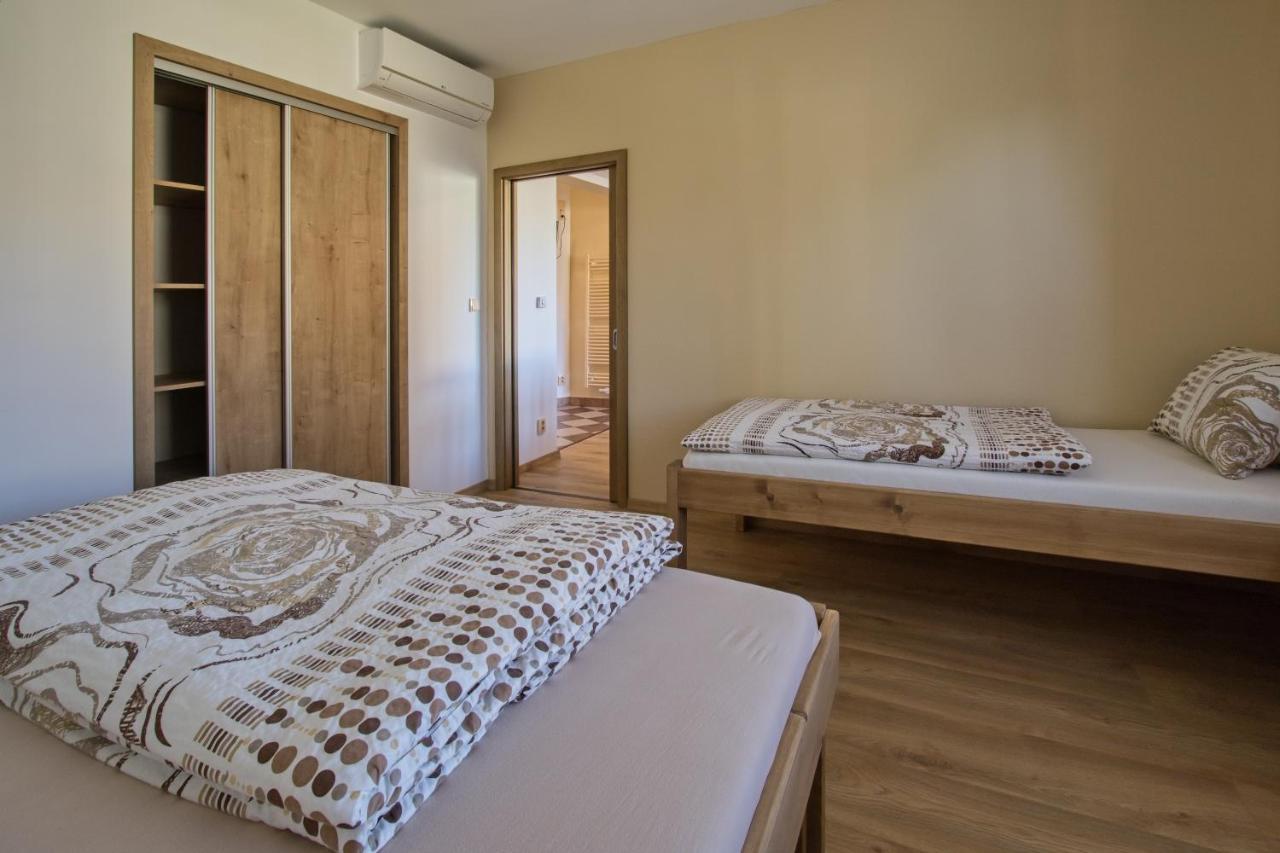 Apartmany Bejby Turnov Exteriör bild